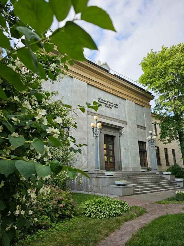 Экскурсия по Главному зданию Музея политической истории России с аудиогидом