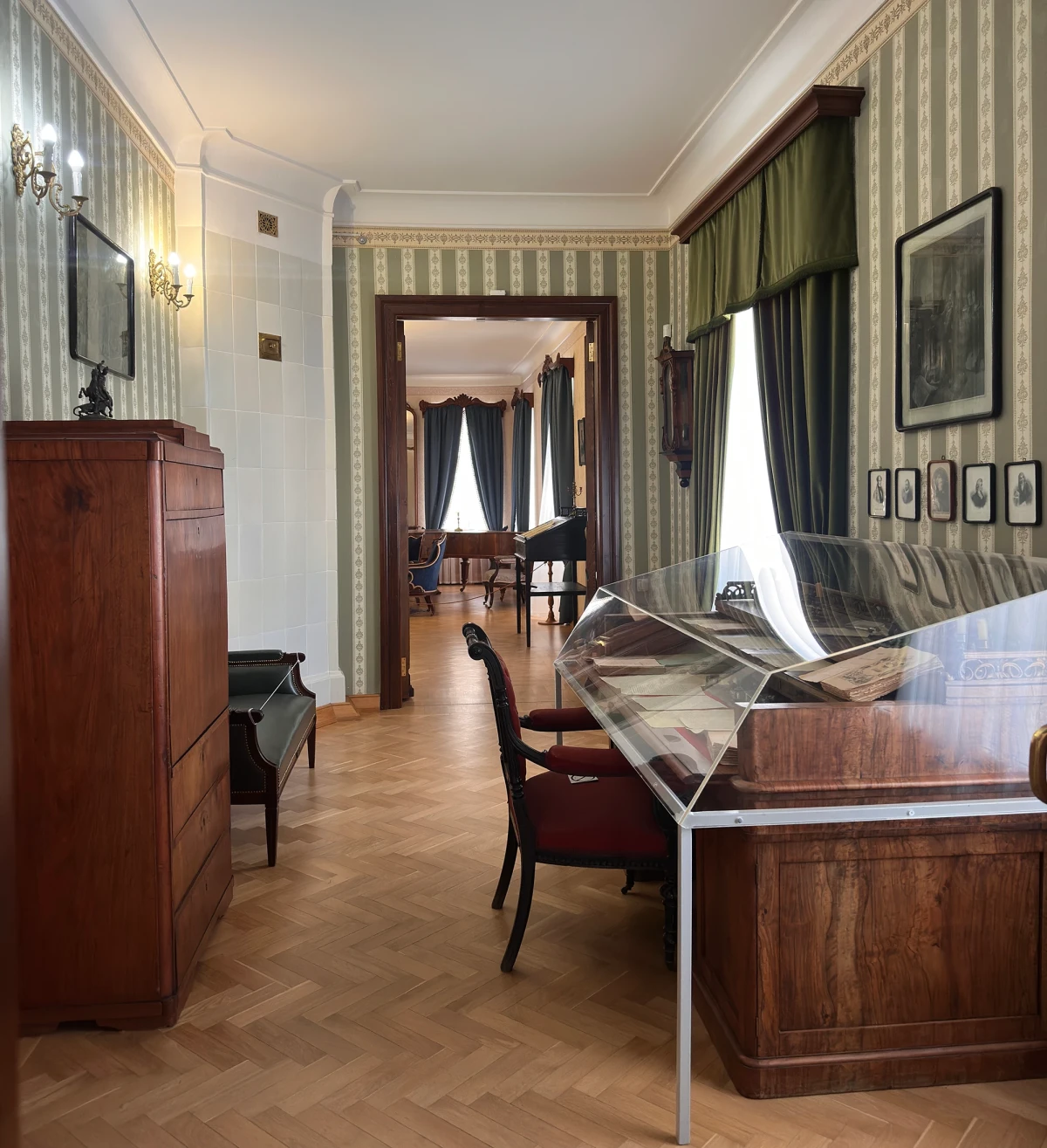 Экспозиция «Личные комнаты поэта», фото 2